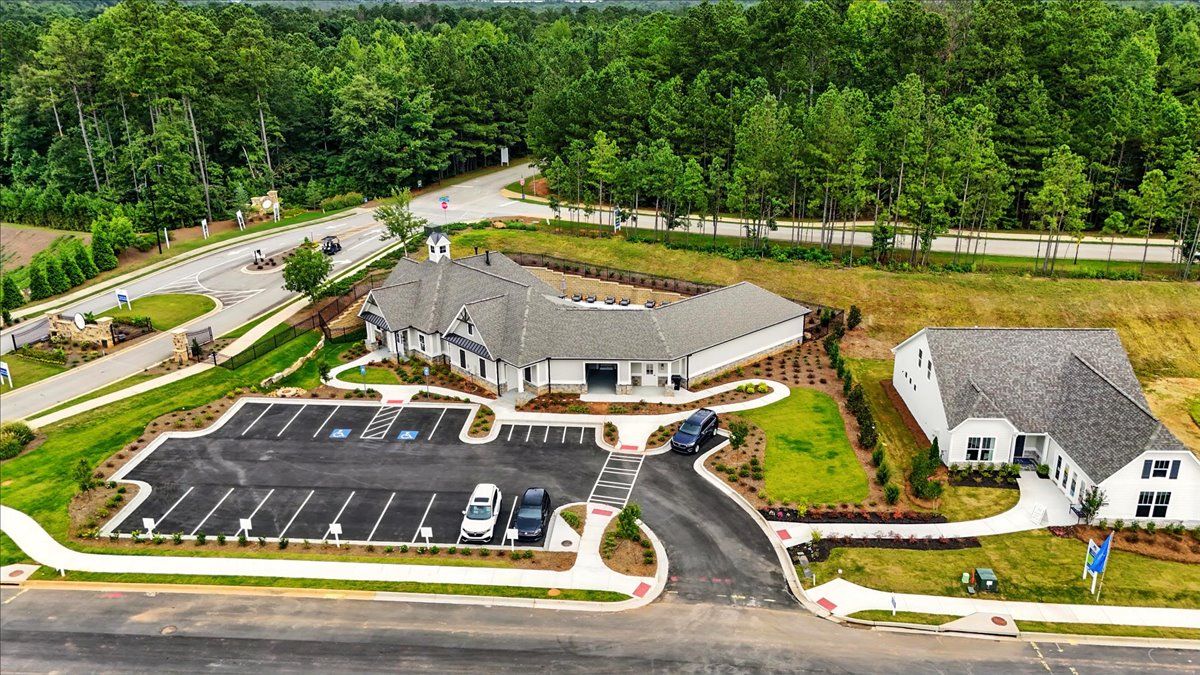 Heritage Pointe at The Georgian clubhouse
