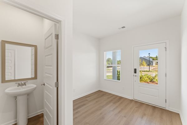 107 Stonecreek Ave photo 4