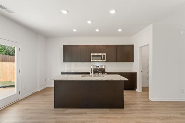 107 Stonecreek Ave photo 5