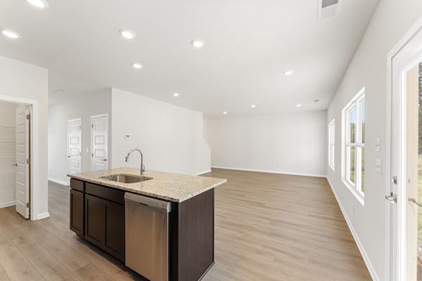 107 Stonecreek Ave photo 6
