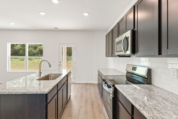 107 Stonecreek Ave photo 7