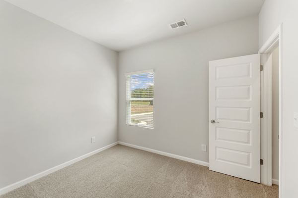 400 Bluegrass Lane photo 6