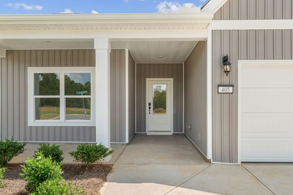 406 Bluegrass Lane photo 2