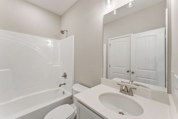 53 Colonial Terrace photo 5