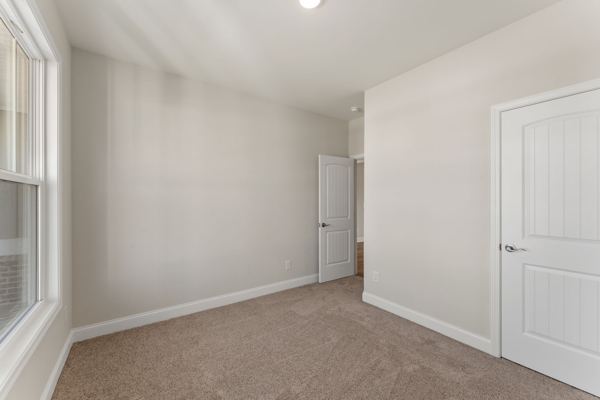 71 Heritage Pointe Dr photo 4
